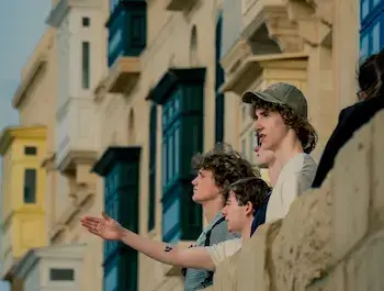 tourist-photoshoot-malta